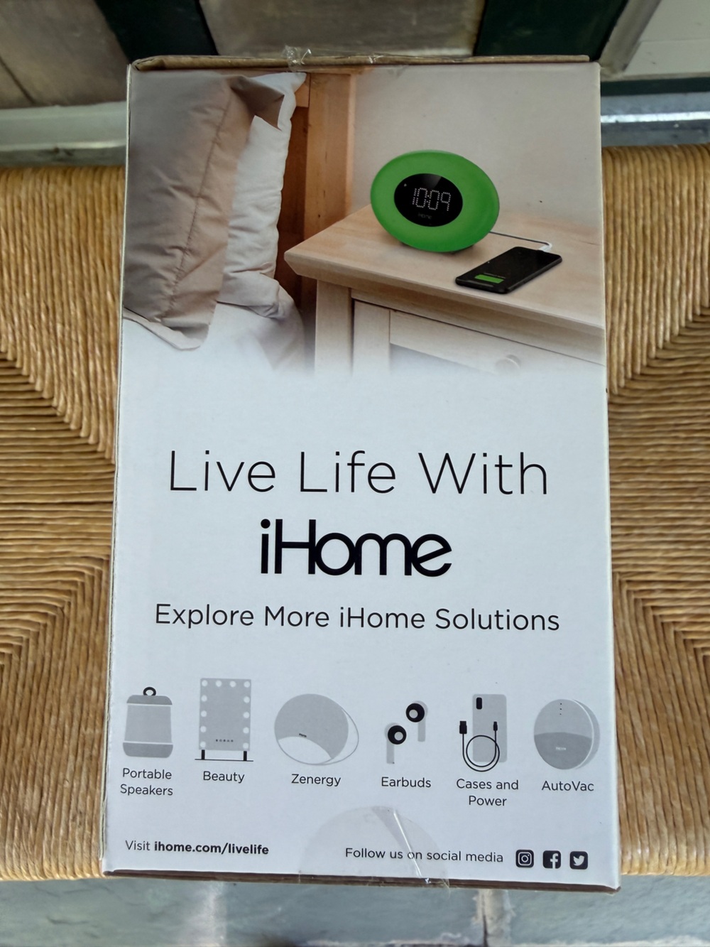 ihome Color Changing FM Clock Radio - Picture 5 of 6